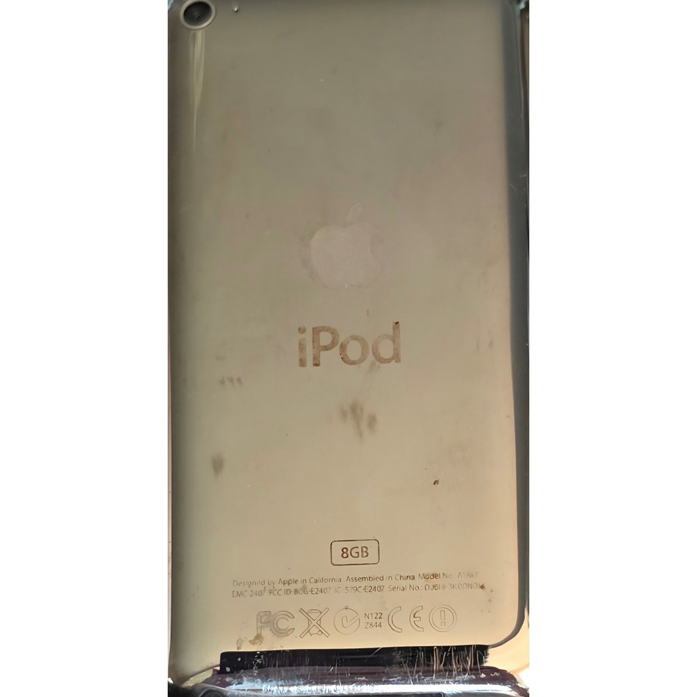 Apple iPod Touch 8gb 4th gen READ 1367  Silver & white unknown if working - Picture 3 of 3